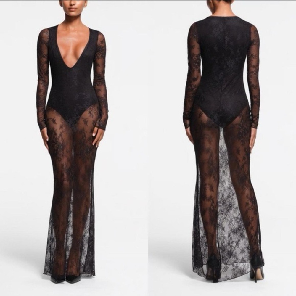 SKIMS Black ultra fine lace plunge long sleeve dress NWT